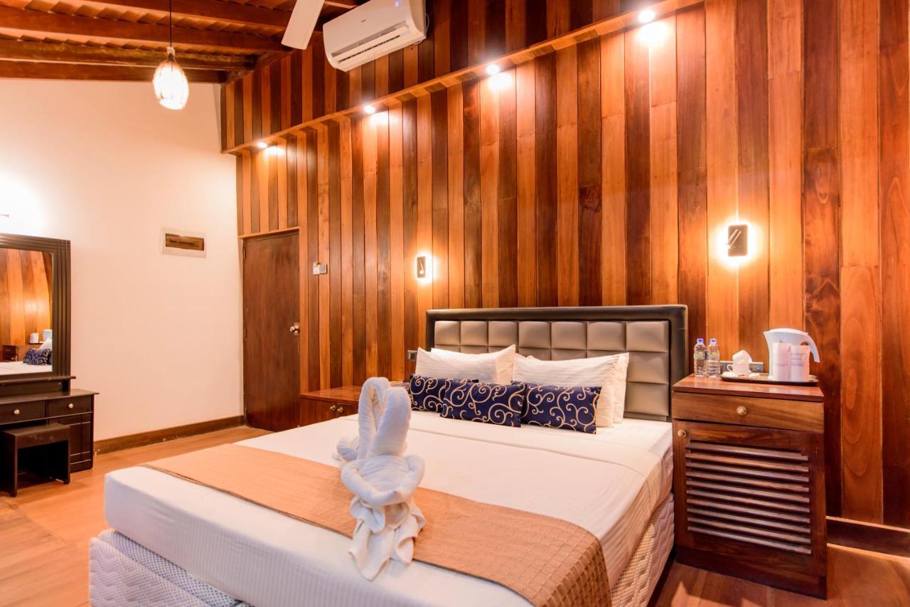 Hotel Sevonra Unawatuna Esterno foto