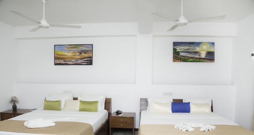 Hotel Sevonra Unawatuna Esterno foto