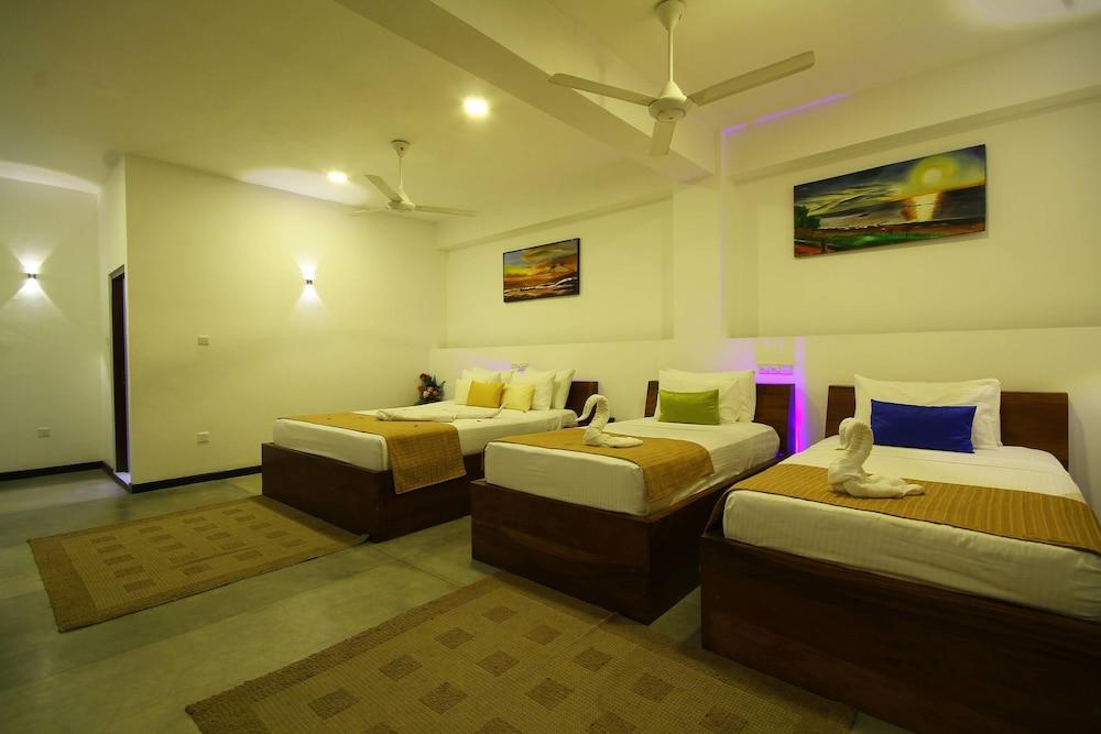Hotel Sevonra Unawatuna Esterno foto