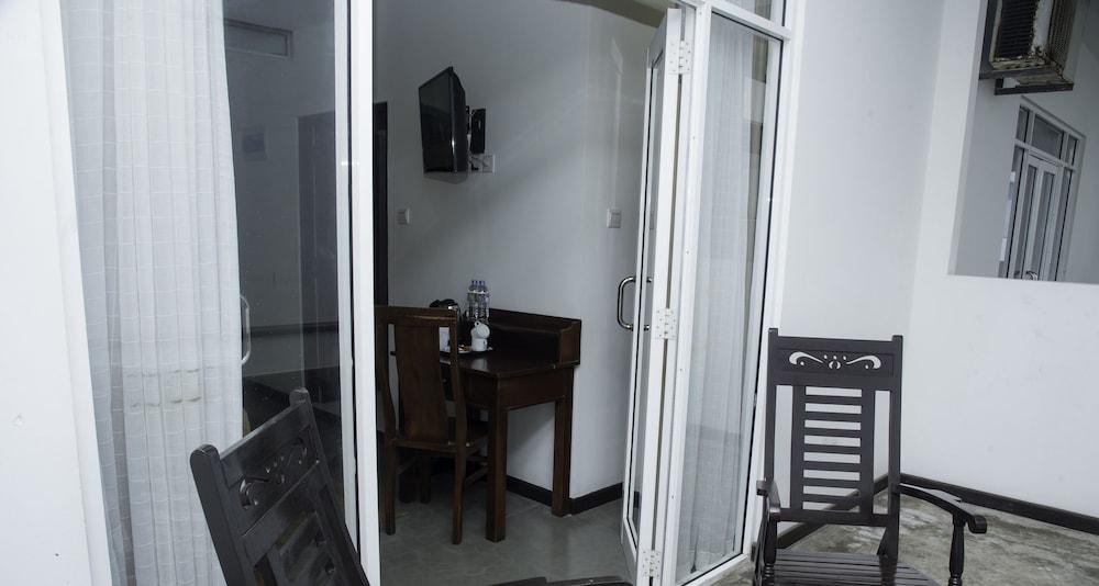 Hotel Sevonra Unawatuna Esterno foto